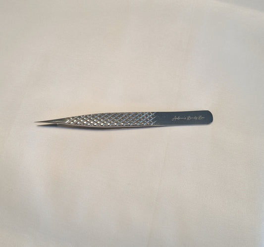 Straight lash tool